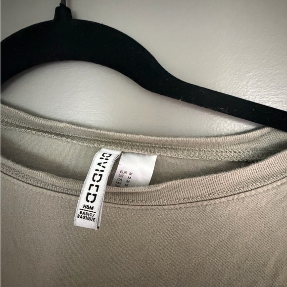 Army green basic t-shirt - Picture 3 of 3